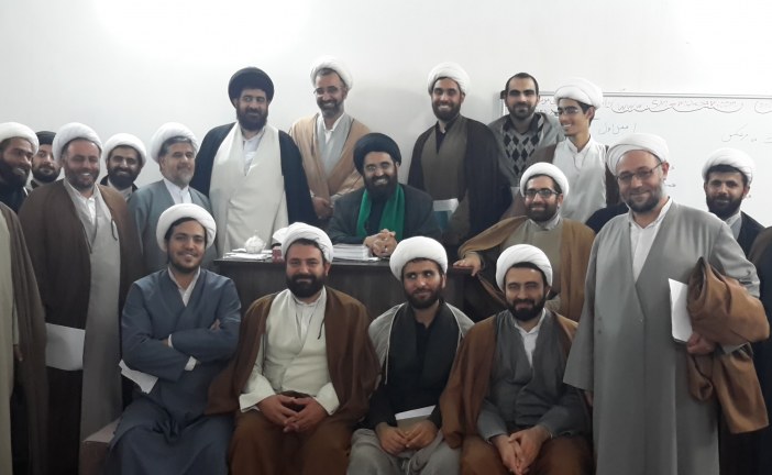 برگزاری کارگاه پژوهش برای فضلای استان کاشان توسط استاد موسوی